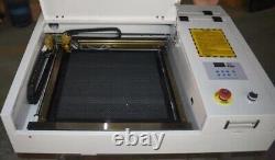 Machine de gravure et de découpe au laser CO2 CNC 4040 40W Engraving Etching Cutter Desktop