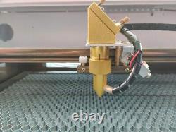 Machine de gravure et de découpe au laser CO2 CNC 4040 40W Engraving Etching Cutter Desktop